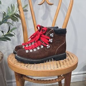 Retro Suede Gorpcore Hiking Boots with Red Laces